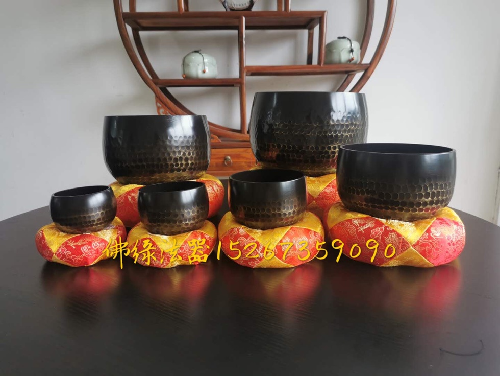 Buddhist Taiwan native copper out of a thick 3-inch-9-inch temple percussion instrument matching cotton cushion and a stick hammer