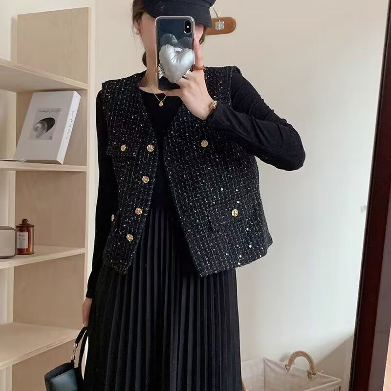Chanel-Style V-Neck Tweed Sequin Vest for Women, 2026 Spring and Autumn New Model, Elegant and Age-Reducing Sleeveless Jacket