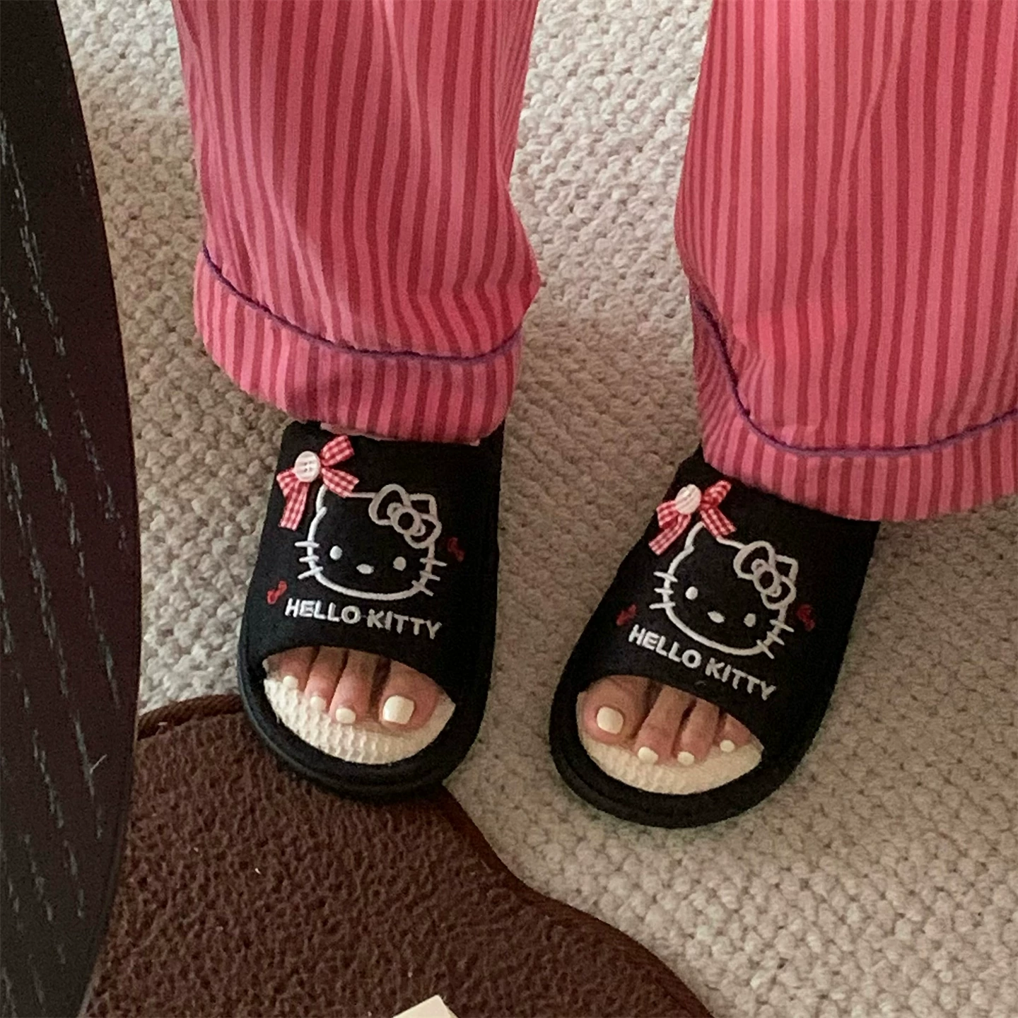 Hello Kitty, Нескользящие тапочки для студентов, впитывают влагу и запах