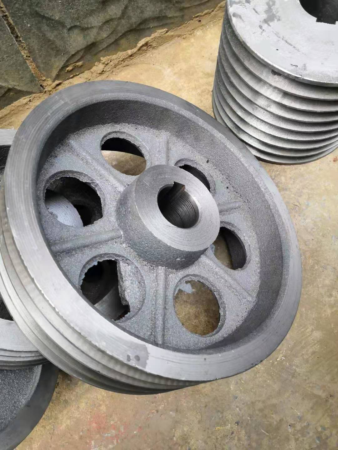 Triangular pulley B-type four-slot 4-slot national standard belt pulley outer diameter 220-600 cast iron non-standard