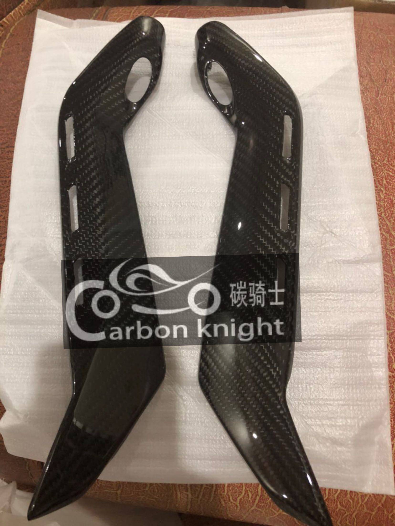 Duckadi v4 carbon fiber seat left and right sides heat insulation