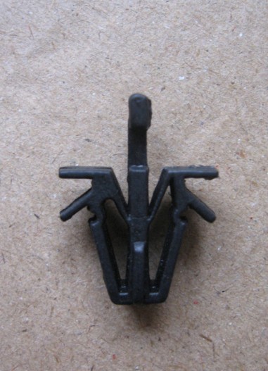 Isuzu China grid buckle clip 700P