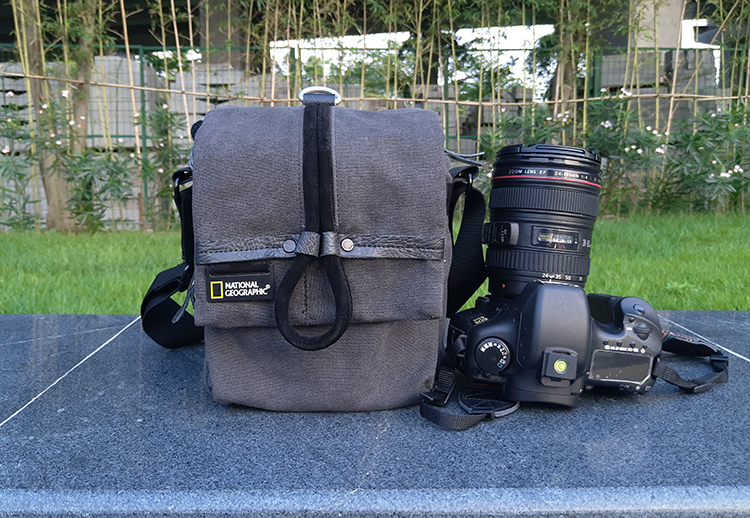 National Geographic Pack W2025 Single Shoulder SLR Camera Pack for men and women portable micro - bag waterproof canvas