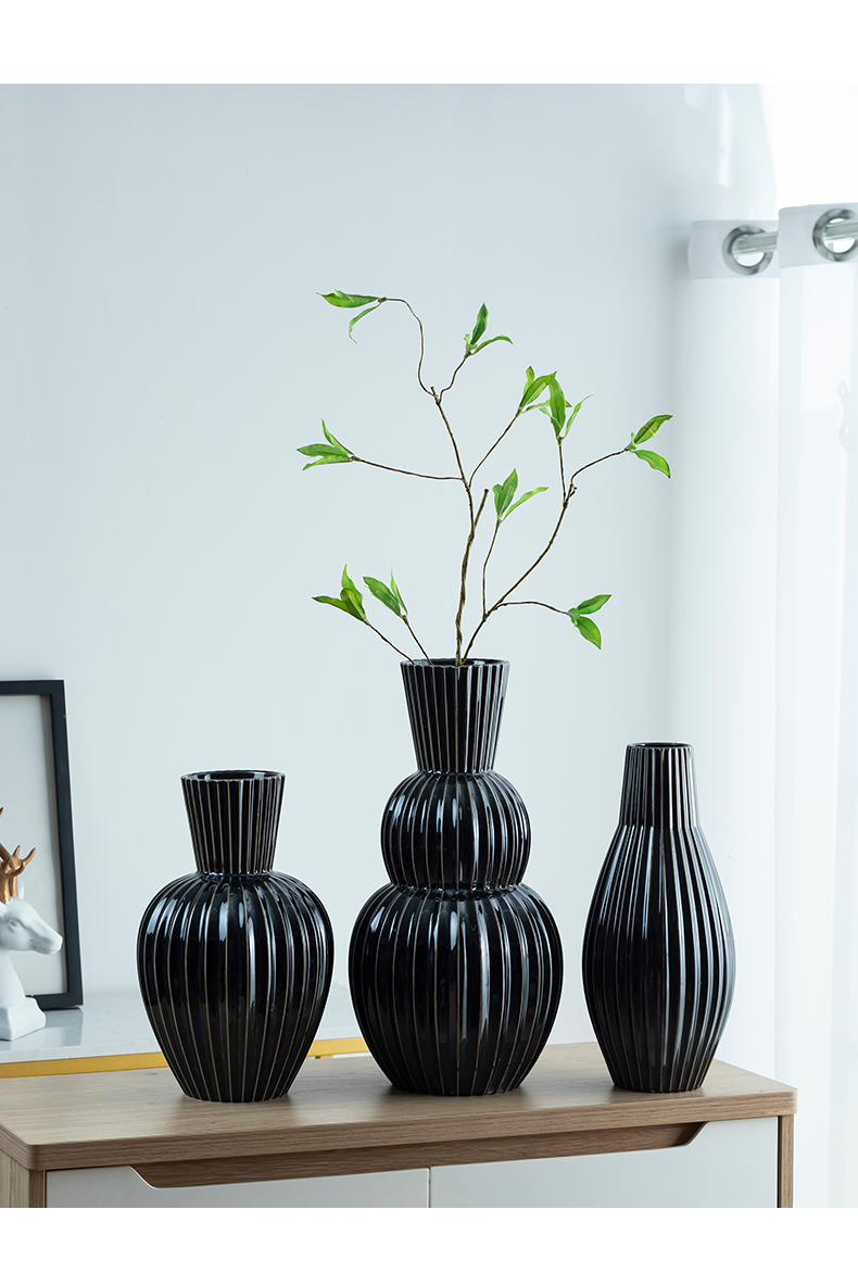 Mesa of ceramic vase European classical flower arranging furnishing articles contracted sitting room creative black geometry, the dried flower decoration