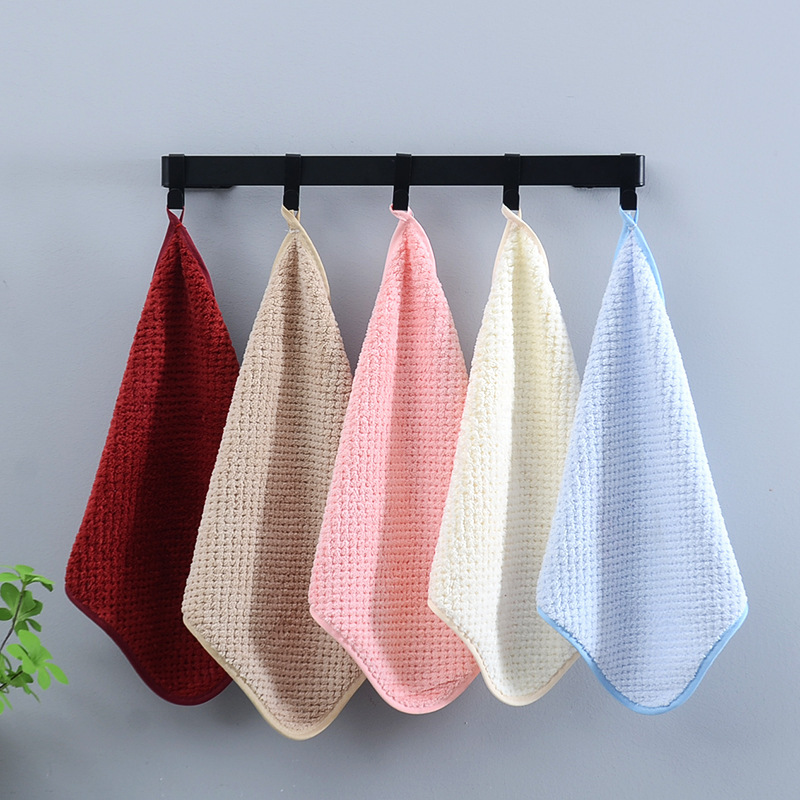 5 Pieces of Edged Coral Fleece Pineapple Square Towels, Absorbent and Lint-Free, Hand Towels 30*30, Children's Handkerchiefs, Face Wash Towels