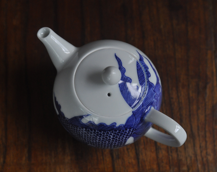 Offered home - cooked at flavour hand - made of gold, blue and white goldfish jingdezhen ceramic teapot tea filter teapot