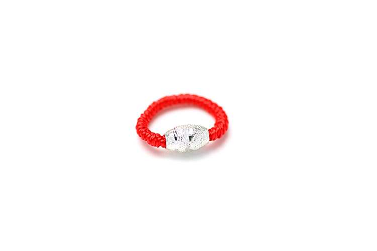Mạ vàng 24k chuyển nhượng bóng bán chạy meson Năm nay dây đỏ đôi mẫu đôi unisex Kiểu nhẫn cá tính nhẫn cưới