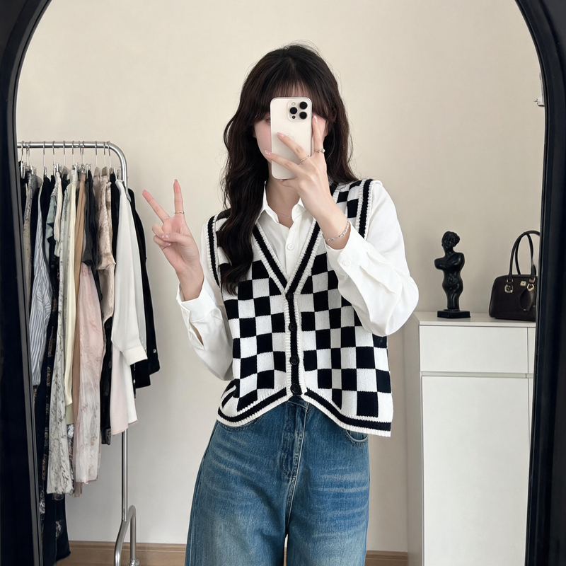 Checkerboard Plaid Knitted Cardigan Sweater Vest for Women, New Autumn Style, College Style, Age-Reducing, Layered Sleeveless Top