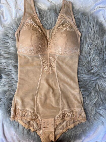 新款紧身收腹束腰美体塑形内衣无钢圈聚拢上托侧收薄款美背连体衣