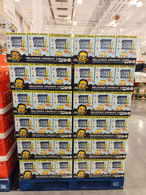 Costco Minions Corn Puffed Snacks 21 Packs Sea Salt Flavor Crispy Snacks Bagged 42g