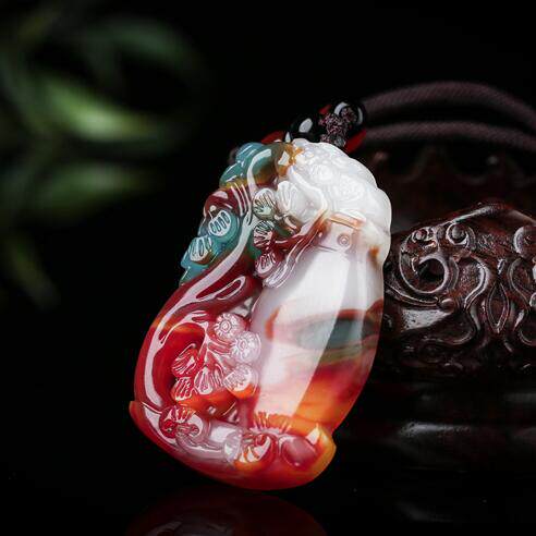 And Tian jade pendant natural chicken blood color jade flower open rich and expensive jade pendant male and female gold silk jade jade pew fur coat chain