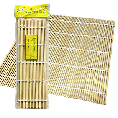Seaweed rice rolls, rice curtains, bamboo curtains, sushi, auxiliary tools, wooden curtains, Korean style, traditional Korean cuisine of the Korean ethnic group