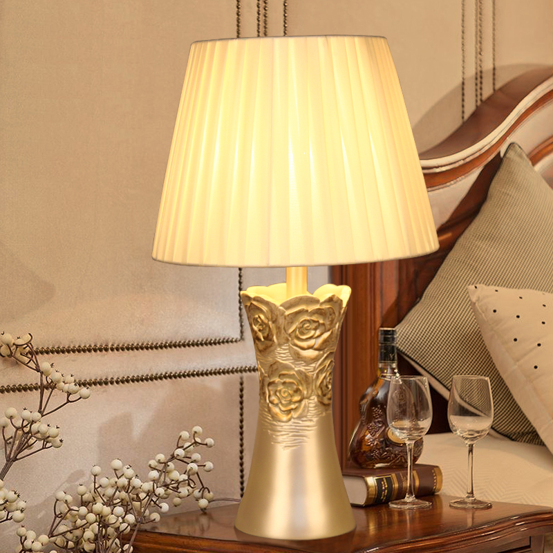 ��������ɫ�����ʽ̨��Fandbo7051