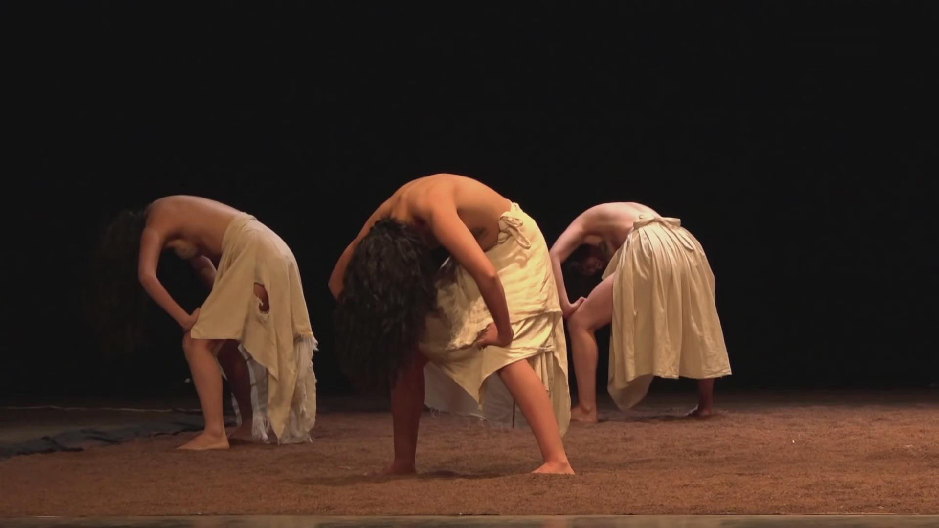 Modern dance contemporary dance 