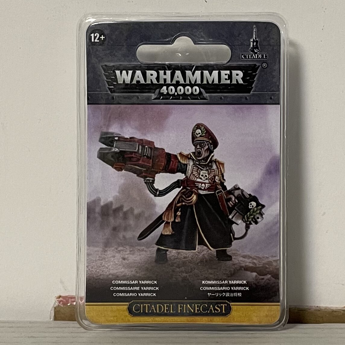 The Warhammer 40k Imperial Guard Cardiane Direct Sales Commander Commissar Yarrick