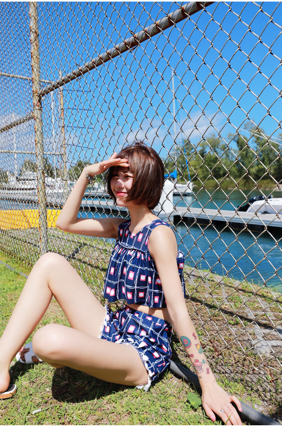 Bộ đồ bơi Yi Meishan nữ chia tay ba mảnh mùa xuân nóng bỏng ngực nhỏ tụ tập giảm béo bụng gợi cảm áo tắm sinh viên Hàn Quốc - Bộ đồ bơi hai mảnh đồ bơi nữ 2 mảnh
