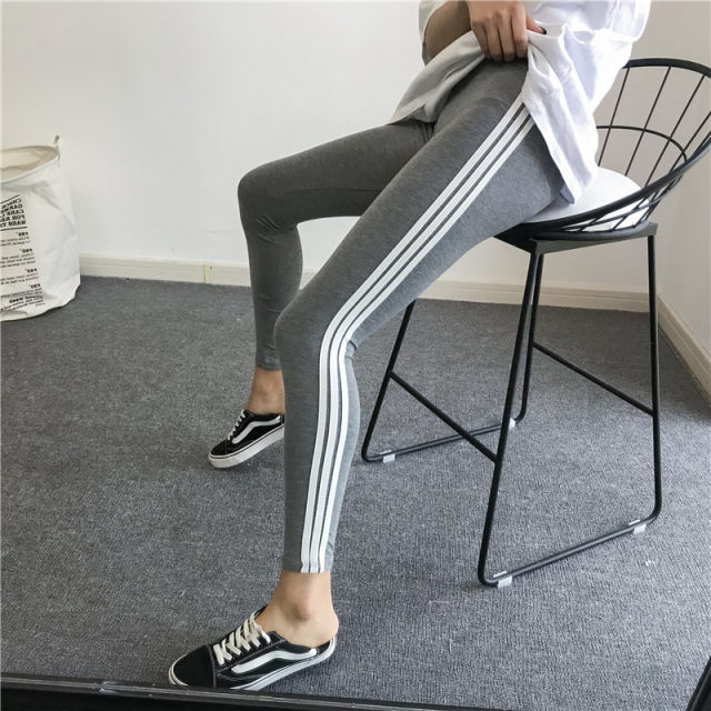 2024 Summer Modal 3 Stripes ສີຂາວ Stripes ກິລາ Tight Slimming Stretch Leggings ກາງເກງກິລາສໍາລັບແມ່ຍິງ Outerwear ຕີນຂະຫນາດນ້ອຍ