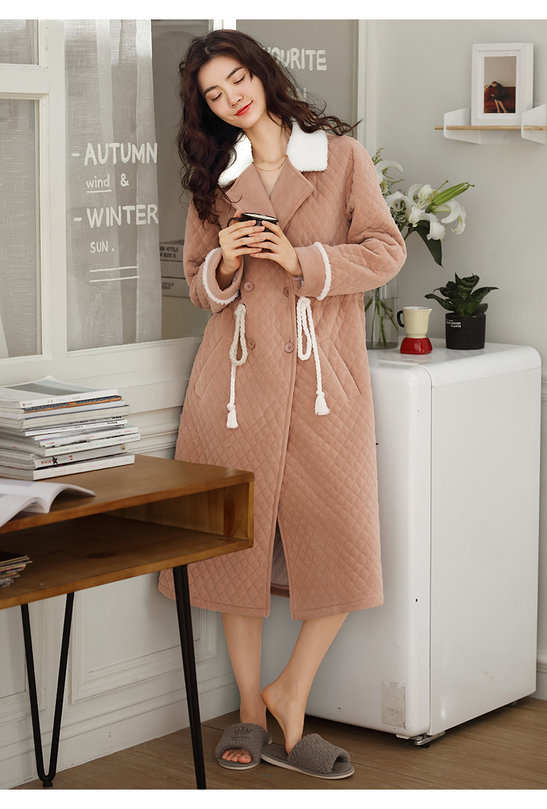 Nedia 2018 Bộ đồ ngủ Hàn Quốc áo choàng nữ mùa đông dài tay beibei lông cừu san hô chần ấm đầm ngủ 2 dây