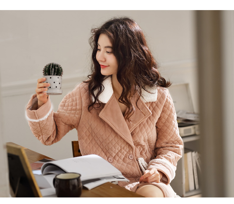 Nedia 2018 Bộ đồ ngủ Hàn Quốc áo choàng nữ mùa đông dài tay beibei lông cừu san hô chần ấm đầm ngủ 2 dây