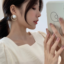 South Koreas exaggerated big pearl earrings femininity personality light luxury earrings 2021 new trendy earrings S925 silver needles