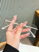 Черный рамный серебряный угол