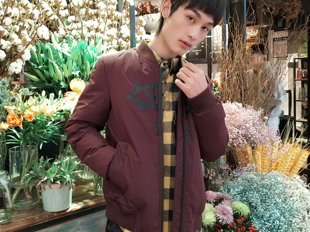 变身潮男,艾莱依时尚短款羽绒服!