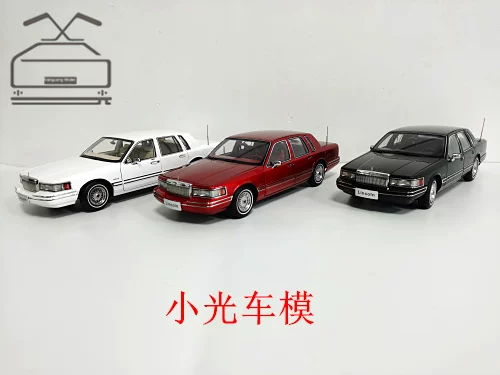 Xiaoguang 1:18 Lincoln City Lincoln Towncar alloy full car model