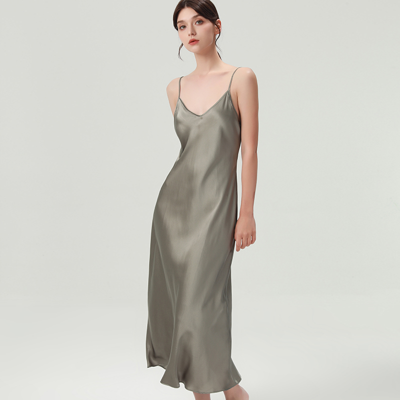 2026 New Style 100% Mulberry Silk Nightgown for Women, Sexy High-End Silk Pajamas, Long Style, Can Be Worn Outside, Loungewear