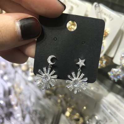 S925 silver needle Korean Korean version Dongdaemun fashion temperament Zircon flower star moon fresh ear needle earrings for women