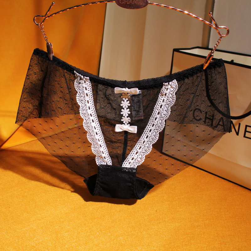 Good web yarn European and American sexy palace windy underpants female style seduction light and breathable comfortable wave-point Triangle pants