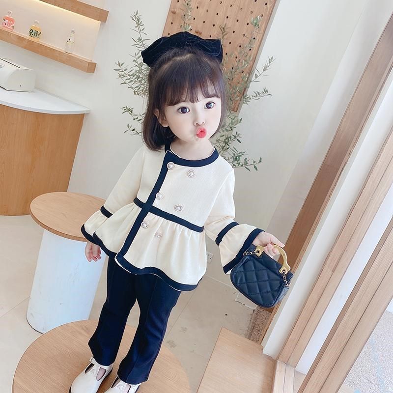 Girls suits 2022 baby girl spring clothes new Western style Korean version children's tops flared pants two-piece spring and autumn tide