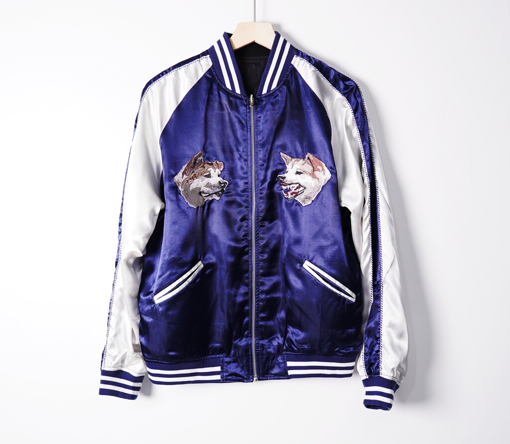 Yokosuka Embroidery Baseball jacket Double face wearing clear cabin white vegetable price 