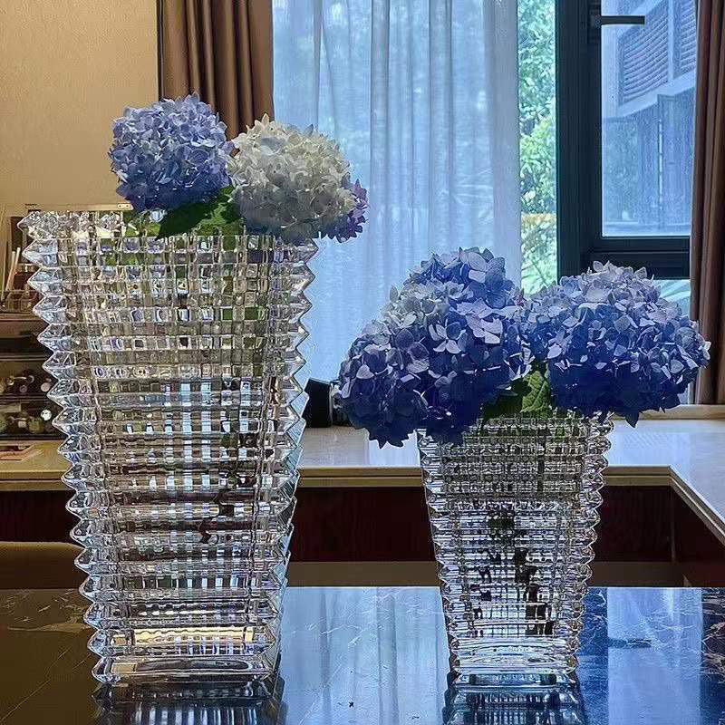 Baka Raw Mineral Crystal Vase, Fully Handmade, High-End, Light Luxury, Dazzling Lusoko Dining Room Glass Vase, Flower Arrangement Vessel