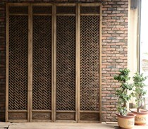 Dongyang wood carving Chinese antique partition screen to make old checkered Chinese hotel entrance antique checkered mortise tenon and tenon joint technology