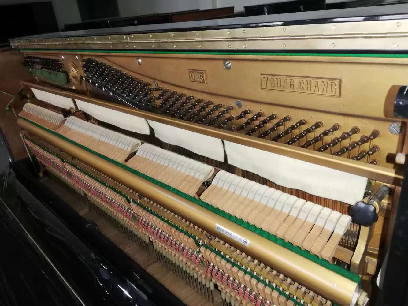 Yingchang young chang nhập đàn piano quasi-new piano màu âm thanh thuần thử nghiệm hiệu suất nhà màu mới - dương cầm piano
