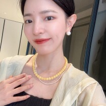 It’s so beautiful to me. The 14k gold buckle is as good as wax and the color is as honey. It comes with a beeswax beaded clavicle chain for mother.