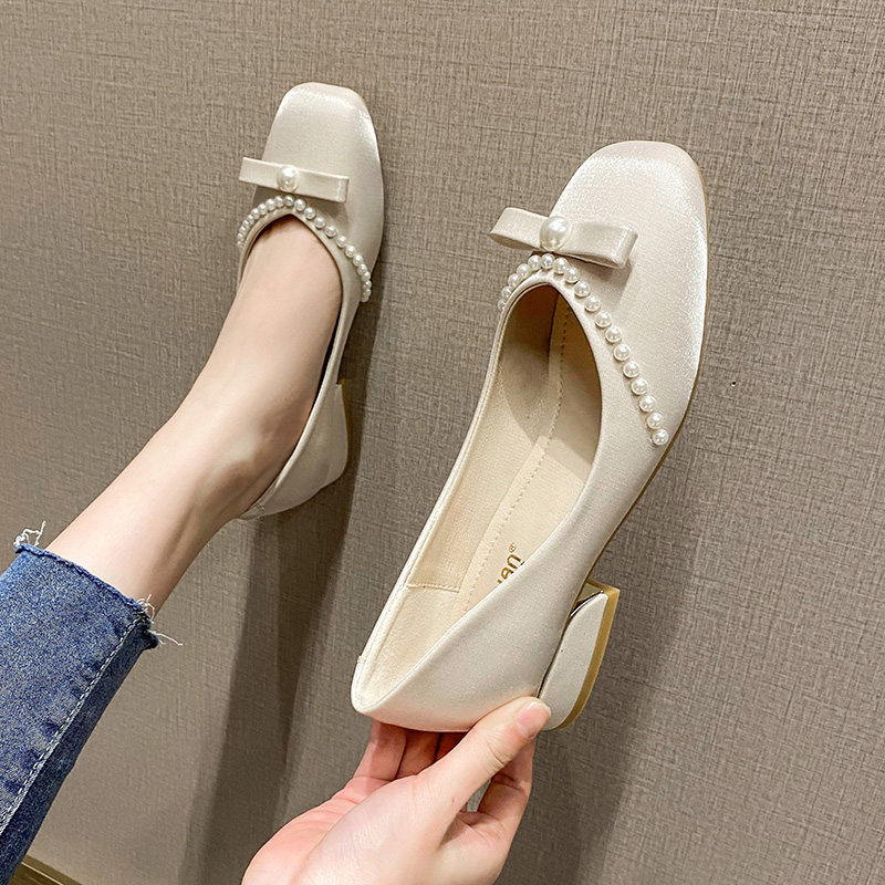 Rough heels women 2022 Spring and Autumn new style of the night wind soft shoes net red pearl low heel shoes