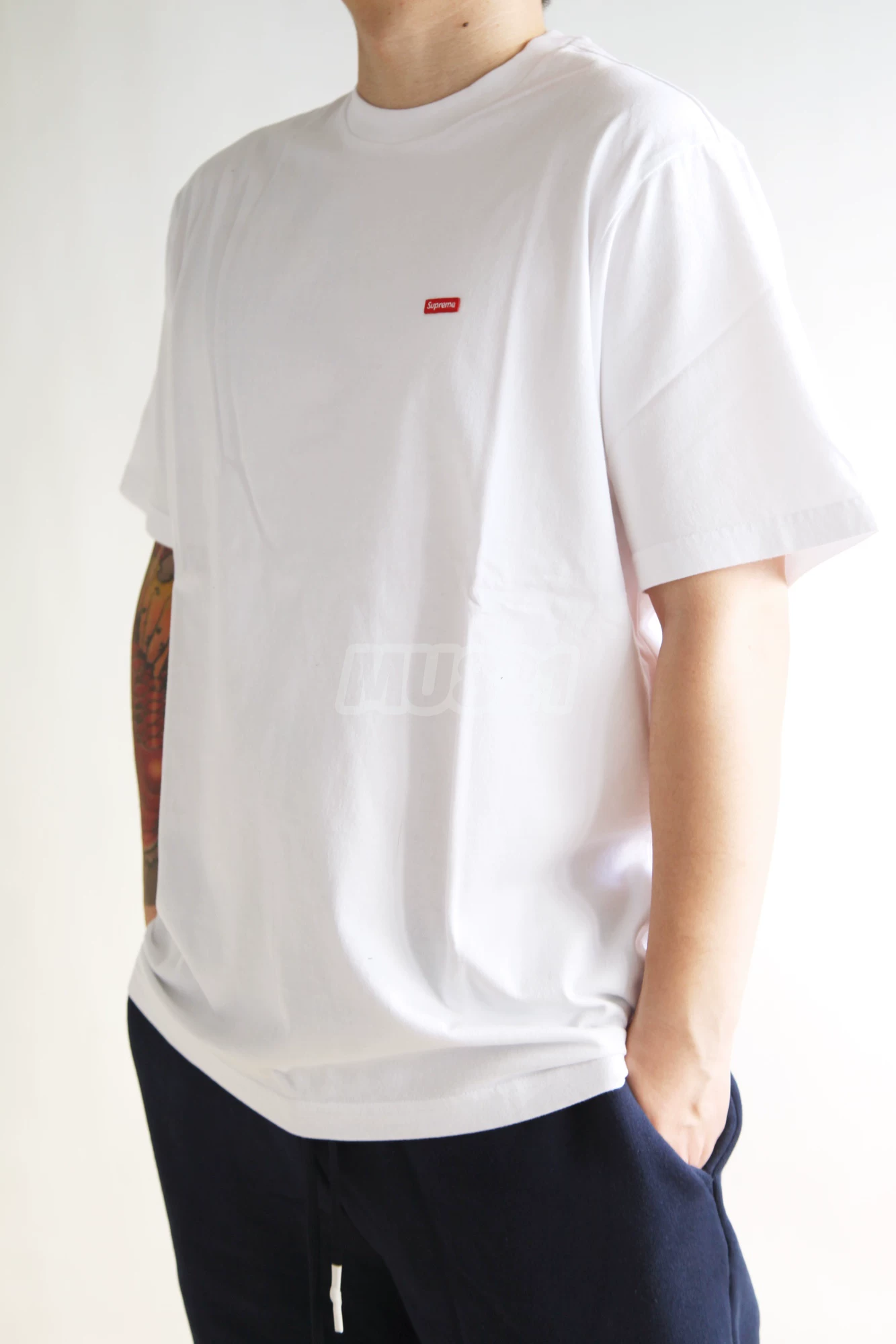MU821 Spot Supreme Small Box Tee Classic Embroidered Circular Circles Near short -sleeved T -shirt Men and Women Summer
