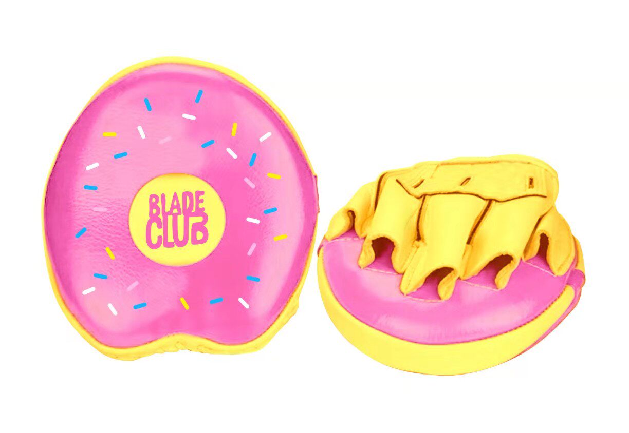 BLADE CLUB Sweet Donut Apple Type Hand Target Strawberry Rainbow Crunchy 
