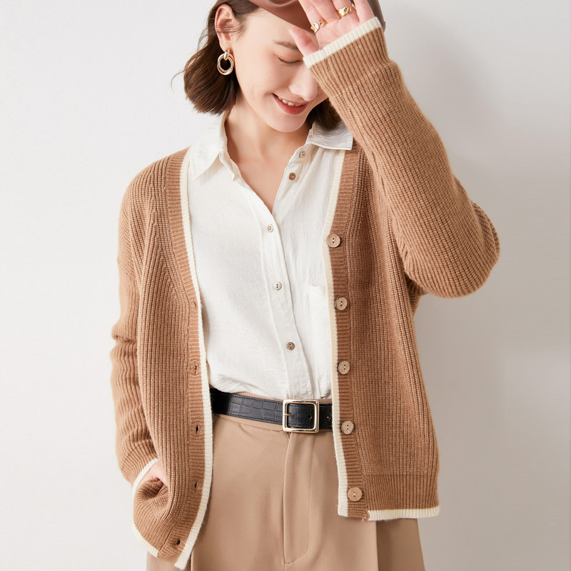 Autumn-winter thickened V-collar wool knit cardiovert woman loose tulled sweater jacket temperamental little fragrant wind outfitting blouse