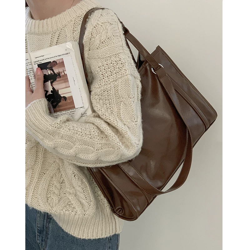 Handheld summer capacious shoulder bag, high-quality style, 2023 collection