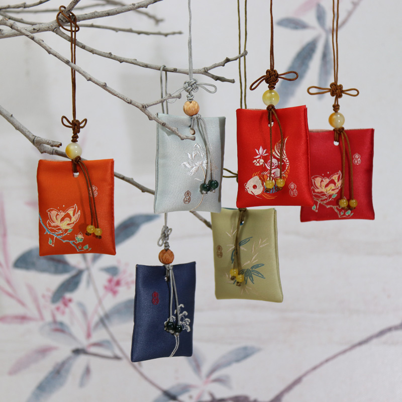 Small Quartet Little Handle Gold Honolulu Lavender Rosemary with Chinese Fengguang Yun Bag Accessories