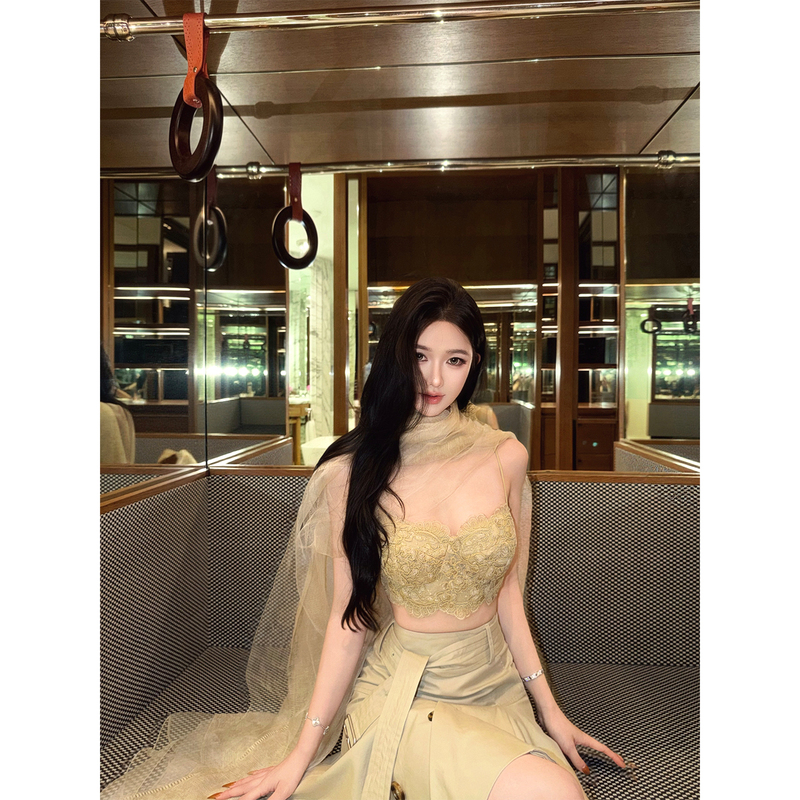 Jayky Yang【Lace Collection】Vintage Heavy Lace Camisole with Beautiful Back Design, Slim Fit Inner Top for Women