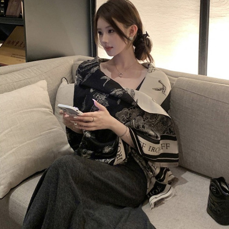 Shawl for Women, 2026 New Korean Style, Light Luxury, Fashionable, High-End, Suitable for Office Air-Conditioned Rooms, Scarf, Cape, Poncho