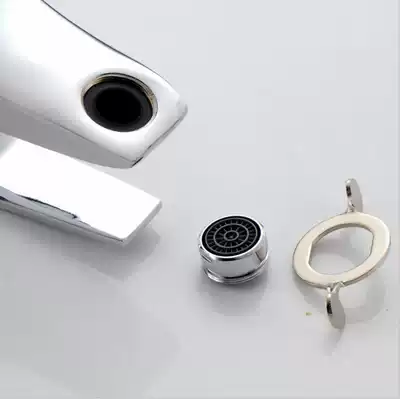 The outlet of the basin faucet aerator removal tool makes it easy to replace the pacifier connector