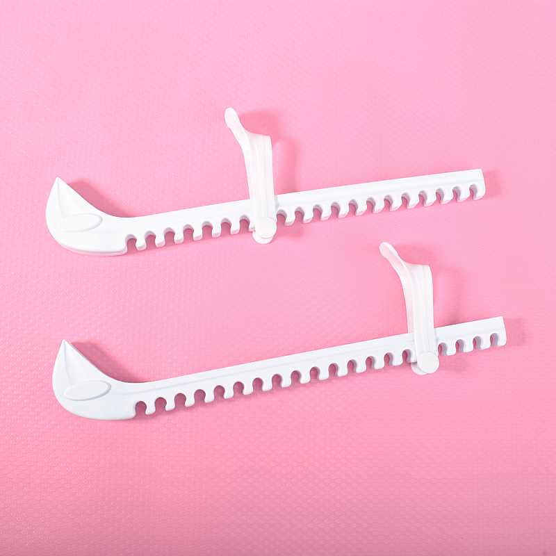 HK skate shoes skate blade cover A pair of skates skate blade cover Ball knife pattern knife skate blade cover