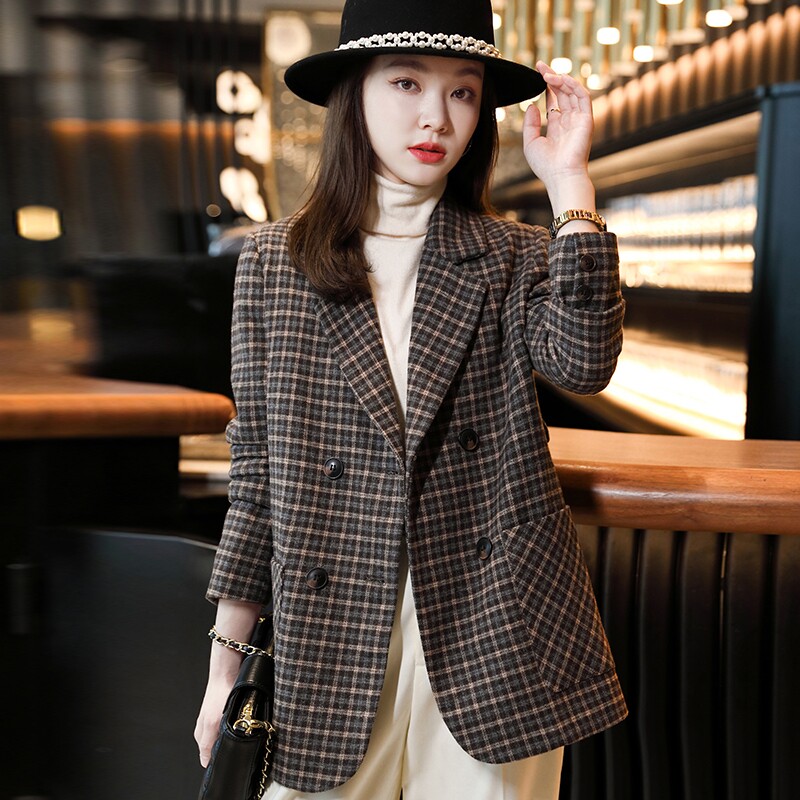 Plaid suit jacket female niche 2022 spring autumn new Korean version casual loose autumn and winter fur with little west suit blouse