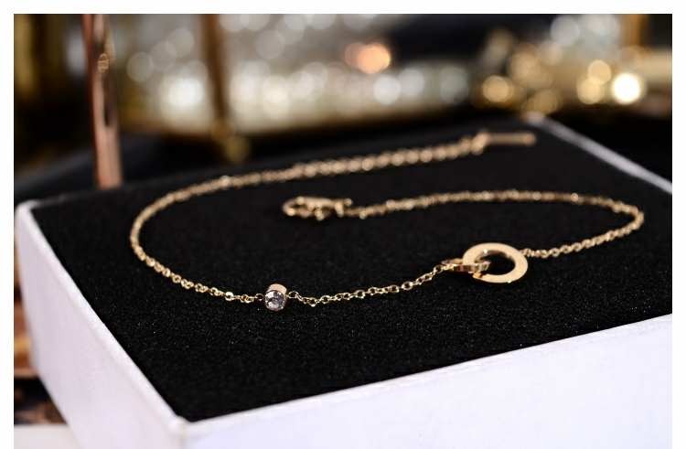 Nhật Bản Hàn Quốc hoang dã đôi vòng tròn bảng chữ cái La Mã vòng chân phụ nữ mô hình chân hoang dã nhẫn titan thép mạ vàng không phai chuỗi chân vòng đeo chân