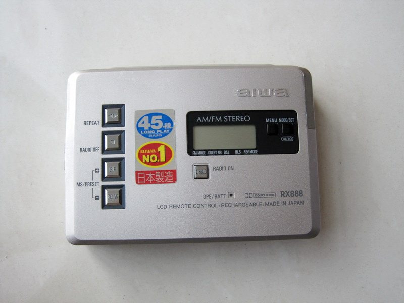 Collection grade Good color AIWA RX888 Tape retractor Radio player Walkman Cassette player