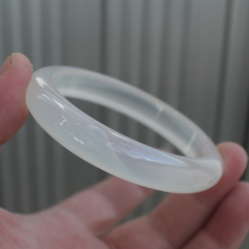 Pure Natural Agate Bracelet, White Ice Chalcedony, Moist and Fluorescent, Ethnic Style, Various New Products 